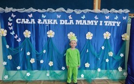 Dzień Mamy i Taty w przedszkolu - PSP Łomno 24