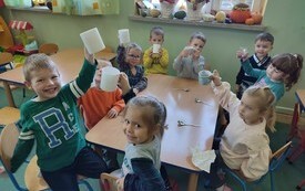 Podsumowanie projektu edukacyjnego &bdquo;Z Kicią Kocią maluchy zmieniają się w zuchy&rdquo; w grupie Biedronek - PSP Łomno 11