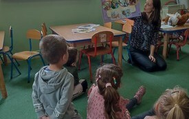 Podsumowanie projektu edukacyjnego &bdquo;Z Kicią Kocią maluchy zmieniają się w zuchy&rdquo; w grupie Biedronek - PSP Łomno 15
