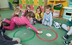 Podsumowanie projektu edukacyjnego &bdquo;Z Kicią Kocią maluchy zmieniają się w zuchy&rdquo; w grupie Biedronek - PSP Łomno 24