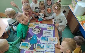 Podsumowanie projektu edukacyjnego &bdquo;Z Kicią Kocią maluchy zmieniają się w zuchy&rdquo; w grupie Biedronek - PSP Łomno 29
