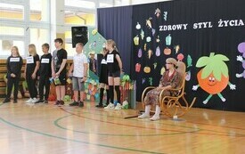 "Nikt z nas nie chce chorować, każdy pragnie zdrowie zachować" &ndash; przedstawienie profilaktyczne w PSP Chybice  5