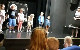 Wycieczka przedszkolak&oacute;w do teatru 3