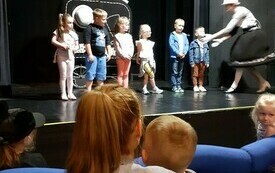 Wycieczka przedszkolak&oacute;w do teatru 4