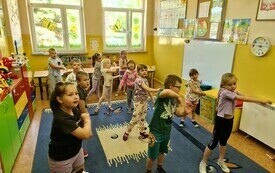 Dzień Dziecka w Publicznej Szkole Podstawowej w Łomnie 68