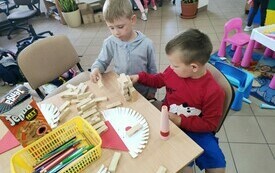 Wizyta w bibliotece przedszkolak&oacute;w z Publicznej Szkoły Podstawowej w Łomnie 7