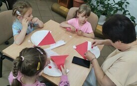 Wizyta w bibliotece przedszkolak&oacute;w z Publicznej Szkoły Podstawowej w Łomnie 16