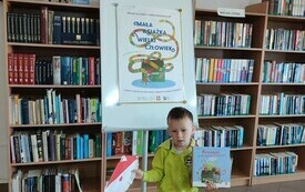 Wizyta w bibliotece przedszkolak&oacute;w z Publicznej Szkoły Podstawowej w Łomnie 32