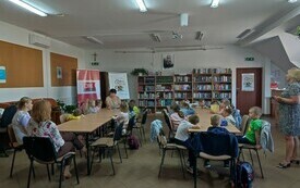 Wizyta w bibliotece przedszkolak&oacute;w z Publicznej Szkoły Podstawowej w Łomnie 39