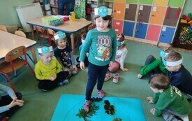 Podsumowanie projektu edukacyjnego &bdquo;Gramy zmysłami&rdquo; - PSP Łomno 4