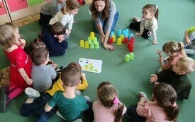 Podsumowanie projektu edukacyjnego &bdquo;Gramy zmysłami&rdquo; - PSP Łomno 10