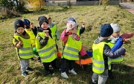 Podsumowanie projektu edukacyjnego &bdquo;Gramy zmysłami&rdquo; - PSP Łomno 18