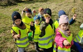 Podsumowanie projektu edukacyjnego &bdquo;Gramy zmysłami&rdquo; - PSP Łomno 19