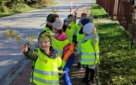 Podsumowanie projektu edukacyjnego &bdquo;Gramy zmysłami&rdquo; - PSP Łomno 22