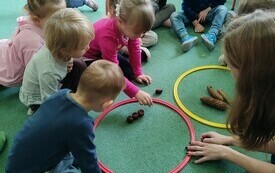 Podsumowanie projektu edukacyjnego &bdquo;Gramy zmysłami&rdquo; - PSP Łomno 25