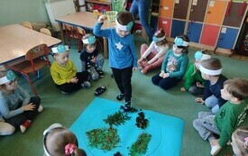 Podsumowanie projektu edukacyjnego &bdquo;Gramy zmysłami&rdquo; - PSP Łomno 38