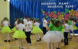 Dziękuję Mamo , dziękuję Tato ! 15
