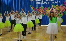 Dziękuję Mamo , dziękuję Tato ! 17