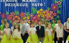 Dziękuję Mamo , dziękuję Tato ! 78