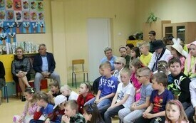 Dzień Język&oacute;w Obcych w PSP w Chybicach 12