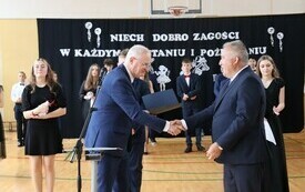 Niech dobro zagości w każdym powitaniu i pożegnaniu&hellip; 22