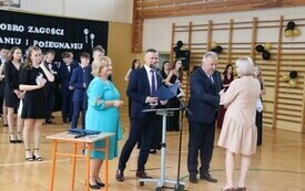 Niech dobro zagości w każdym powitaniu i pożegnaniu&hellip; 30