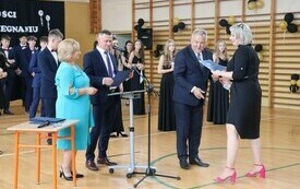 Niech dobro zagości w każdym powitaniu i pożegnaniu&hellip; 36