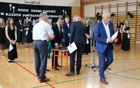 Niech dobro zagości w każdym powitaniu i pożegnaniu&hellip; 38