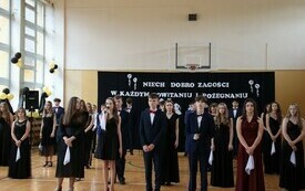 Niech dobro zagości w każdym powitaniu i pożegnaniu&hellip; 61