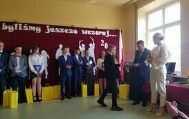 Pożegnanie klasy 8 - PSP Łomno 27