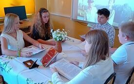 ,,Czytanie dobrych książek jest niczym rozmowa  z najwspanialszymi ludźmi minionych czas&oacute;w'' (Kartezjusz) 4