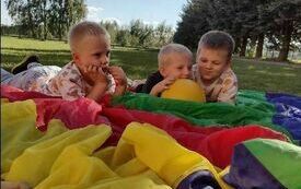 SENSORYCZNE POPOŁUDNIA W PRZEDSZKOLU 27