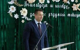 Uroczyste otwarcie rozbudowanego budynku Publicznej Szkoły Podstawowej w Łomnie 25