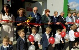 Uroczyste otwarcie rozbudowanego budynku Publicznej Szkoły Podstawowej w Łomnie 45