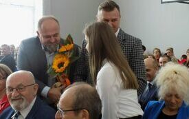 Uroczyste otwarcie rozbudowanego budynku Publicznej Szkoły Podstawowej w Łomnie 59