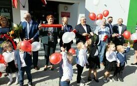 Uroczyste otwarcie rozbudowanego budynku Publicznej Szkoły Podstawowej w Łomnie 114