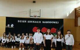Dzień Edukacji Narodowej w Publicznej Szkole Podstawowej im. Feliksa Szczęsnego Karnickiego w Chybicach 12