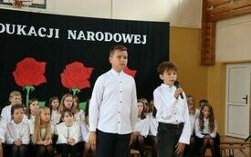 Dzień Edukacji Narodowej w Publicznej Szkole Podstawowej im. Feliksa Szczęsnego Karnickiego w Chybicach 13