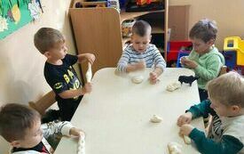Dzień Chleba w przedszkolu w Chybicach 2