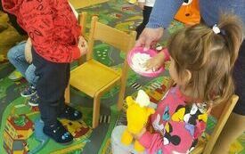 Dzień Chleba w przedszkolu w Chybicach 32