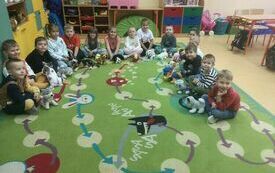 Dzięń Kundelka w przedszkolu w Chybicach 41