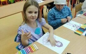 MIĘDZYNARODOWY DZIEŃ POSTACI Z BAJEK W PRZEDSZKOLU W CHYBICAH 24