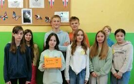 &bdquo;Uśmiech kosztuje mniej niż prąd,  a daje więcej światła.&rdquo; 1