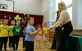 Pasowanie na przedszkolaka - PSP Łomno 17