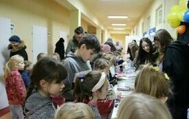 Kiermasz książek w Publicznej Szkole Podstawowej w Chybicach 13