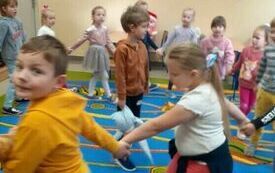 Dzień Pluszowego Misia w oddziale przedszkolnym w PSP w Godowie 9