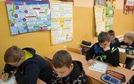 Natalka i Antek w Świecie Wielkiej Matematyki w klasie III b 10