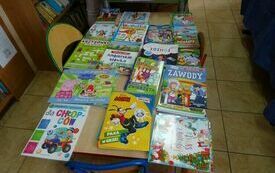 Kiermasz książek w bibliotece szkolnej w PSP w Godowie 4
