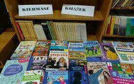 Kiermasz książek w bibliotece szkolnej w PSP w Godowie 6