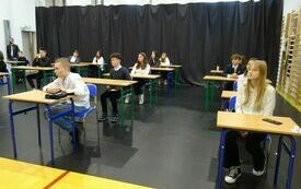 IV Gminny Konkurs z Języka Angielskiego dla klas VII - VIII 15